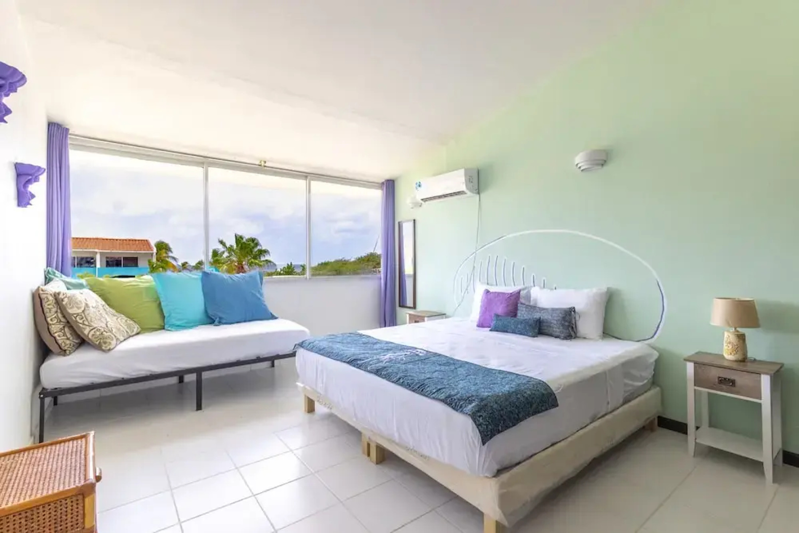 Light House Beach house with Ocean View