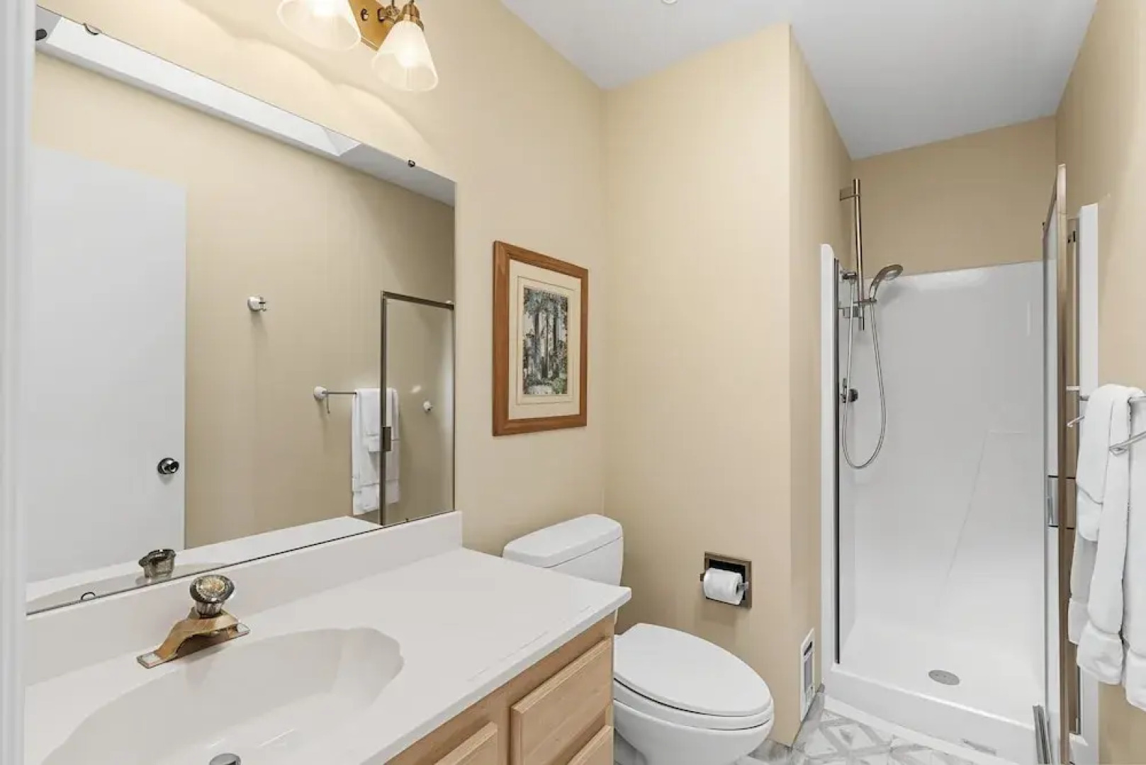 The Red House - Near Golf, Beaches & Communal Pool by Yosemite Region Resorts