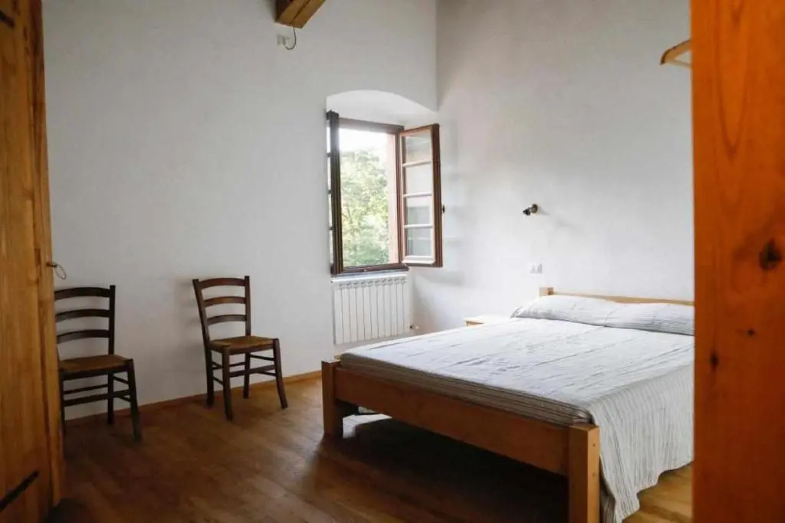 LEremo Rifugio escursionistico 10 minutes steep walk