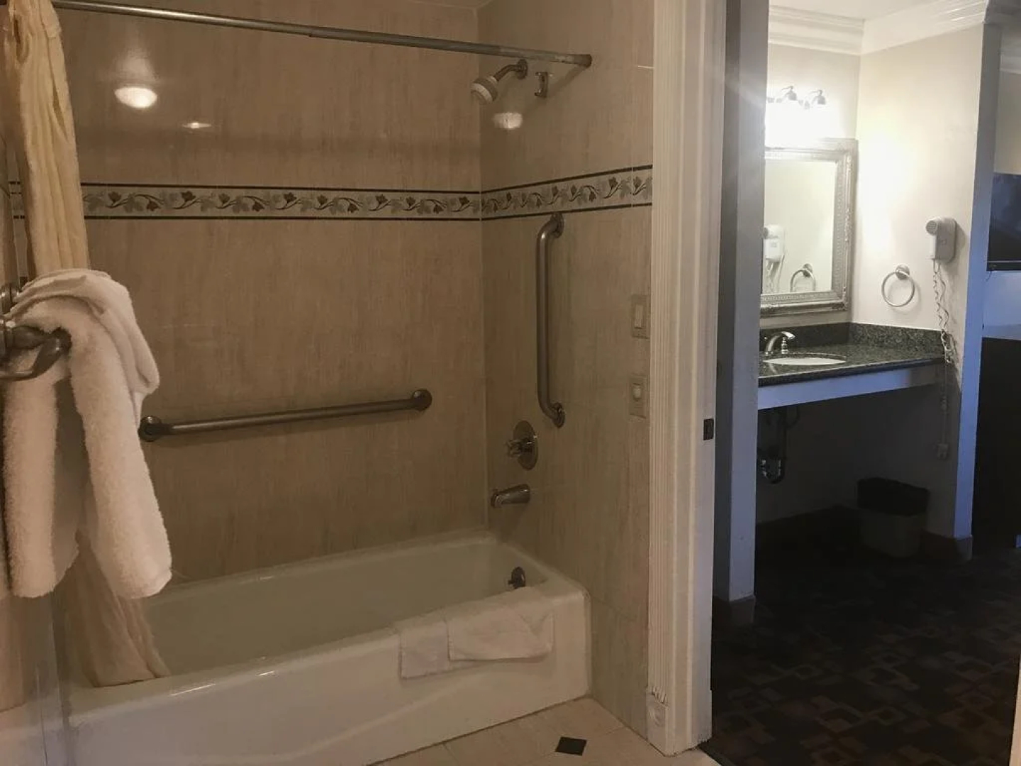 Castaic Inn Near Six Flags Magic Mountain