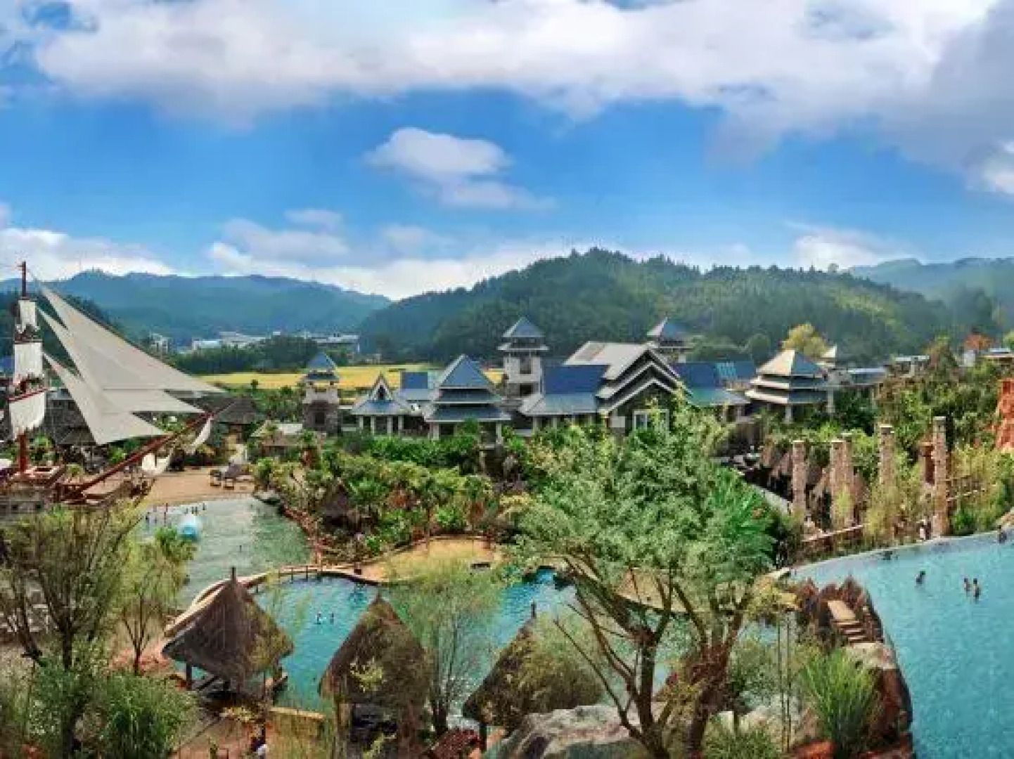 Tianfang Yuetan Hot Spring Resort