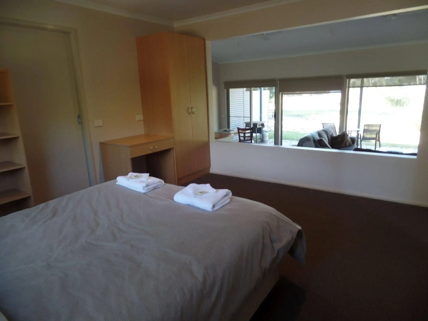 Waterfront Retreat At Wattle Point