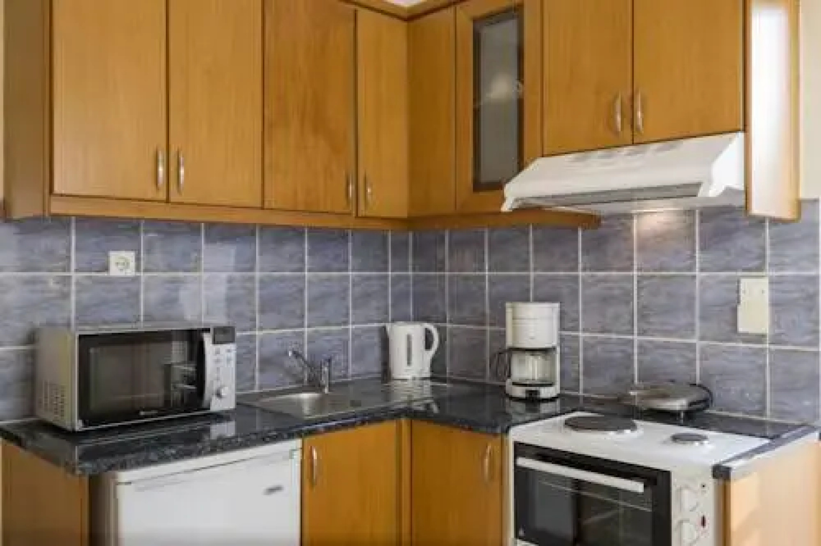 Almiris Seaside Apartments