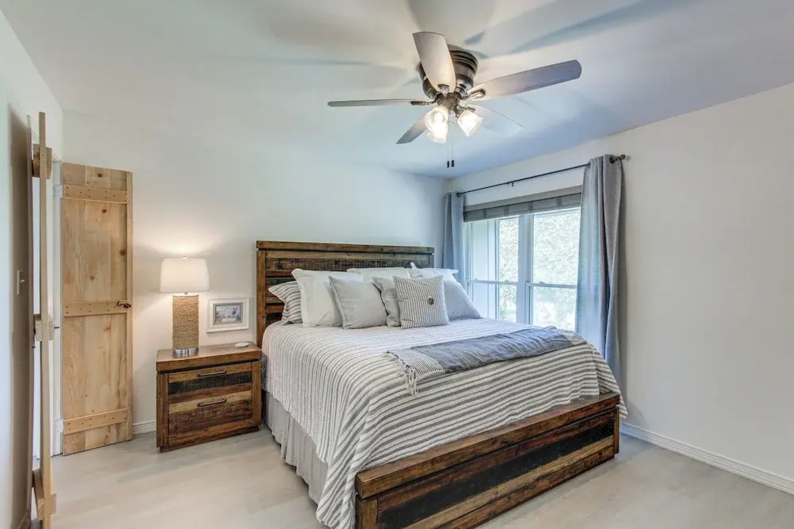 Inviting Home w/ Golf Course View in Diamondhead!