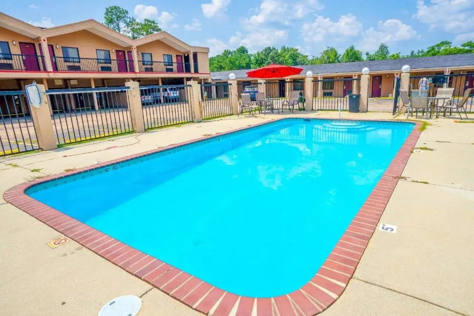 OYO Hotel Opp Al, Floral Hwy