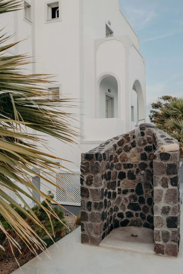 White Lily - Adults Only 16 plus