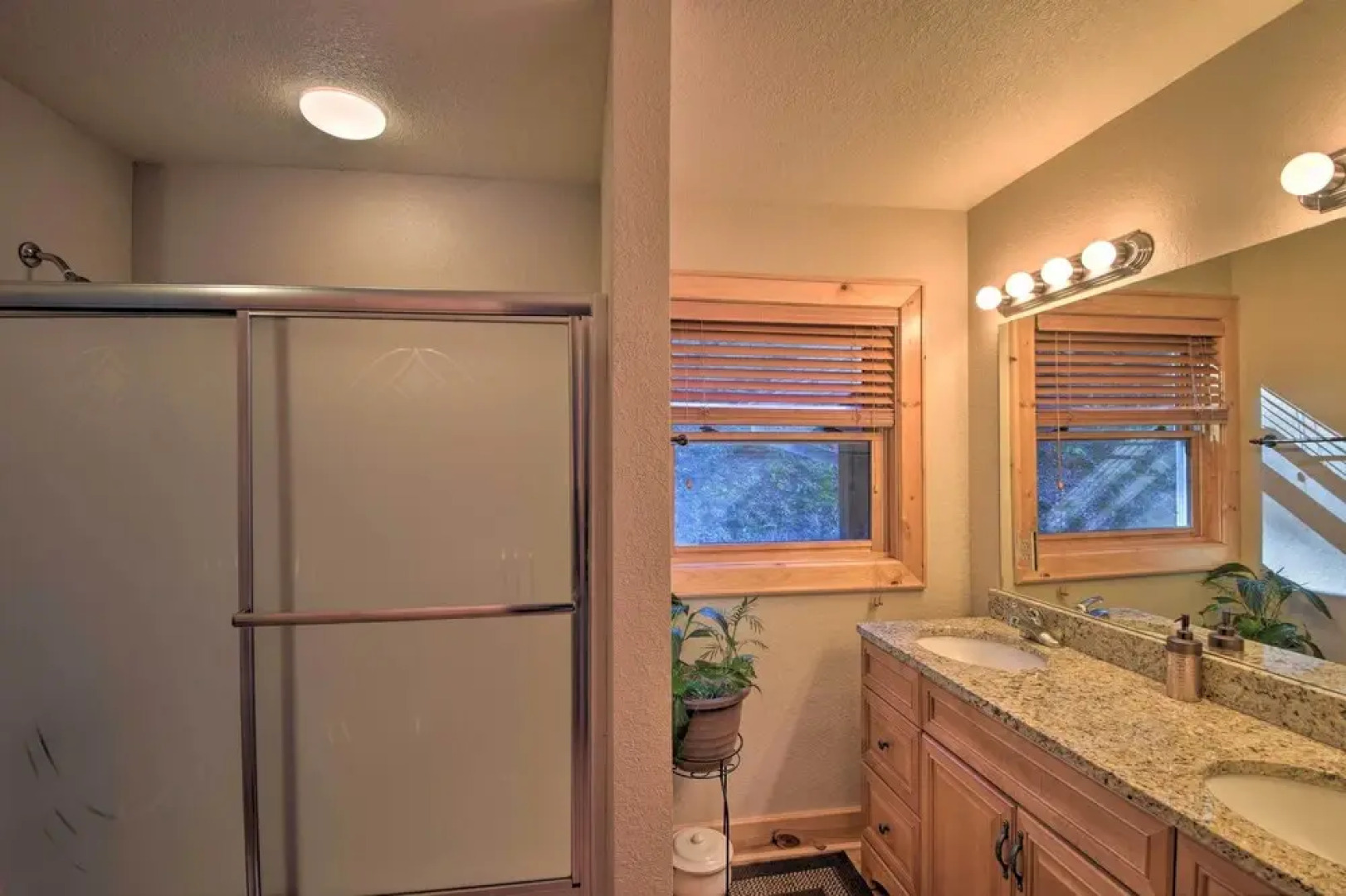 Spacious Lake Santeetlah Cottage w/ Lake Views!