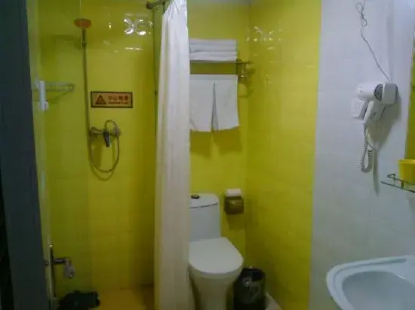 Prairie Pearl Express Hotel