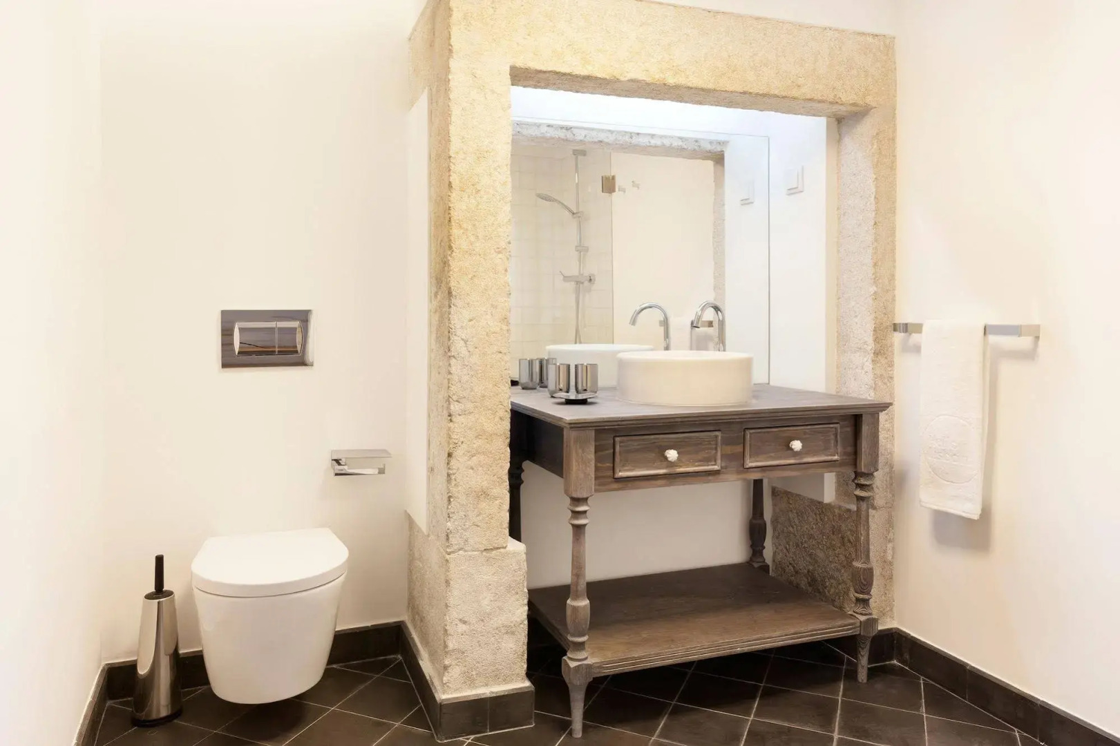 Hello Lisbon São Bento Valley Boutique Apartments