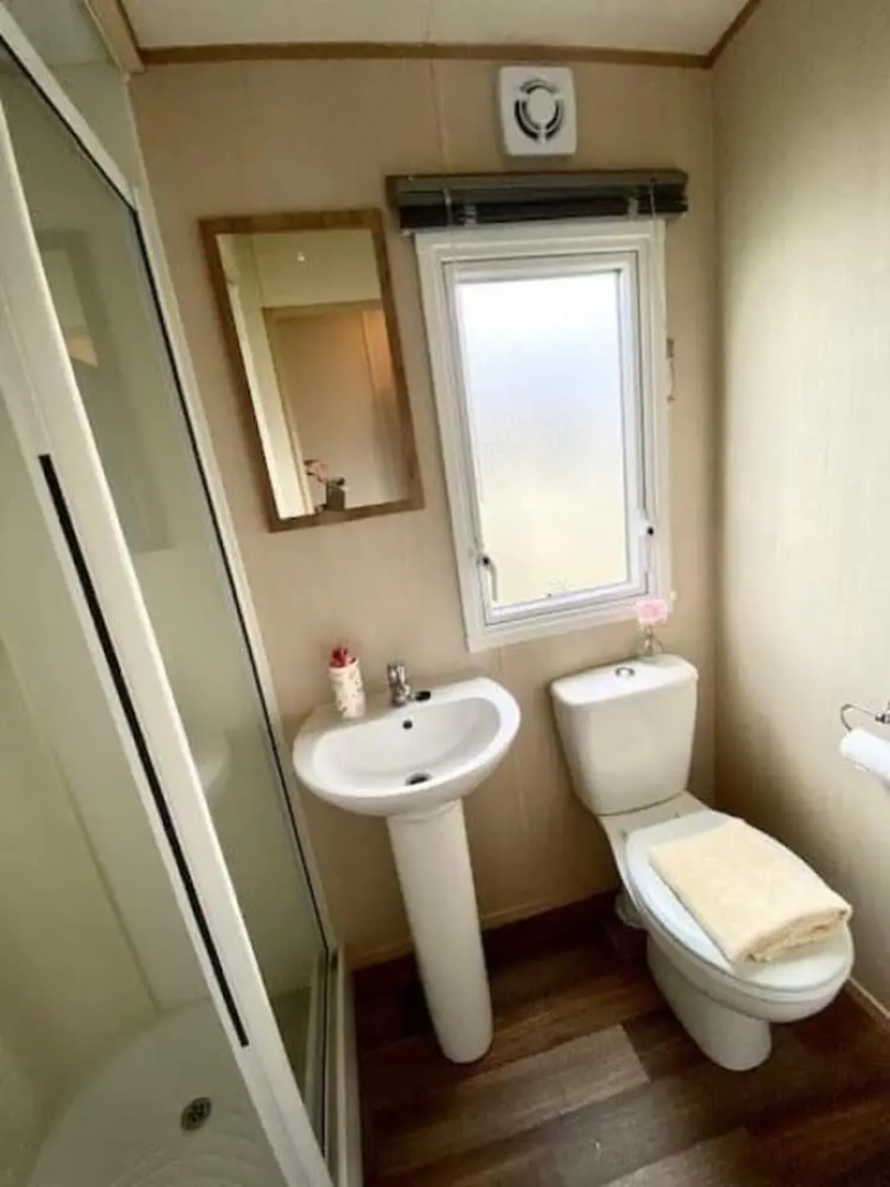 Beautiful Cosy 2-bed Caravan in Clacton-on-sea