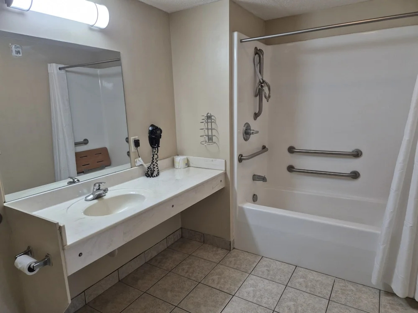 General Bragg Inn & Suites By OYO Chickamauga