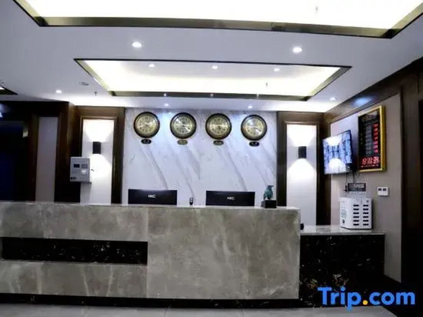 Ruixi International Hotel (Guang'an Railway Station Branch)