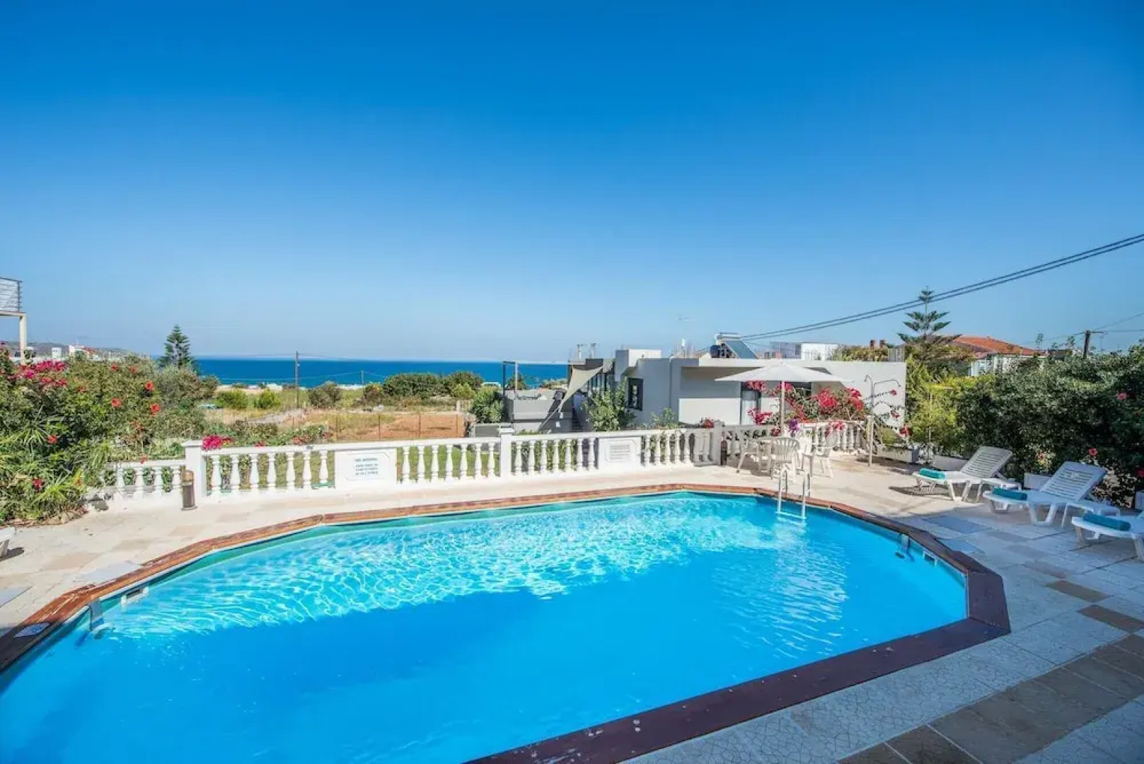 Rouladina Apt 6 in Stalos