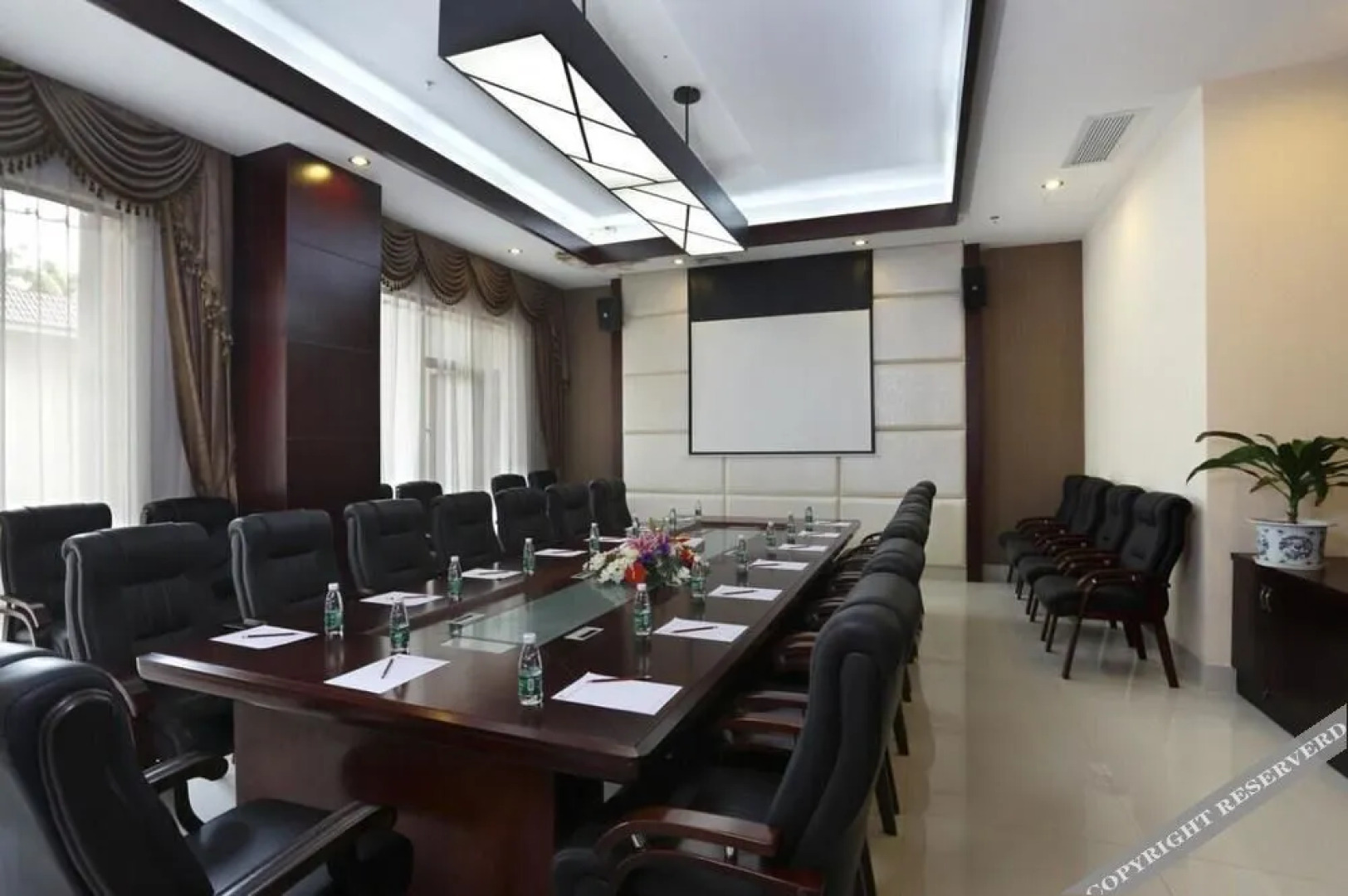 Coconut Grove Herton Sea View Hotel