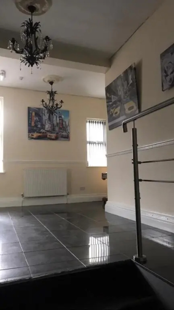 Sandy Pad's Apartments