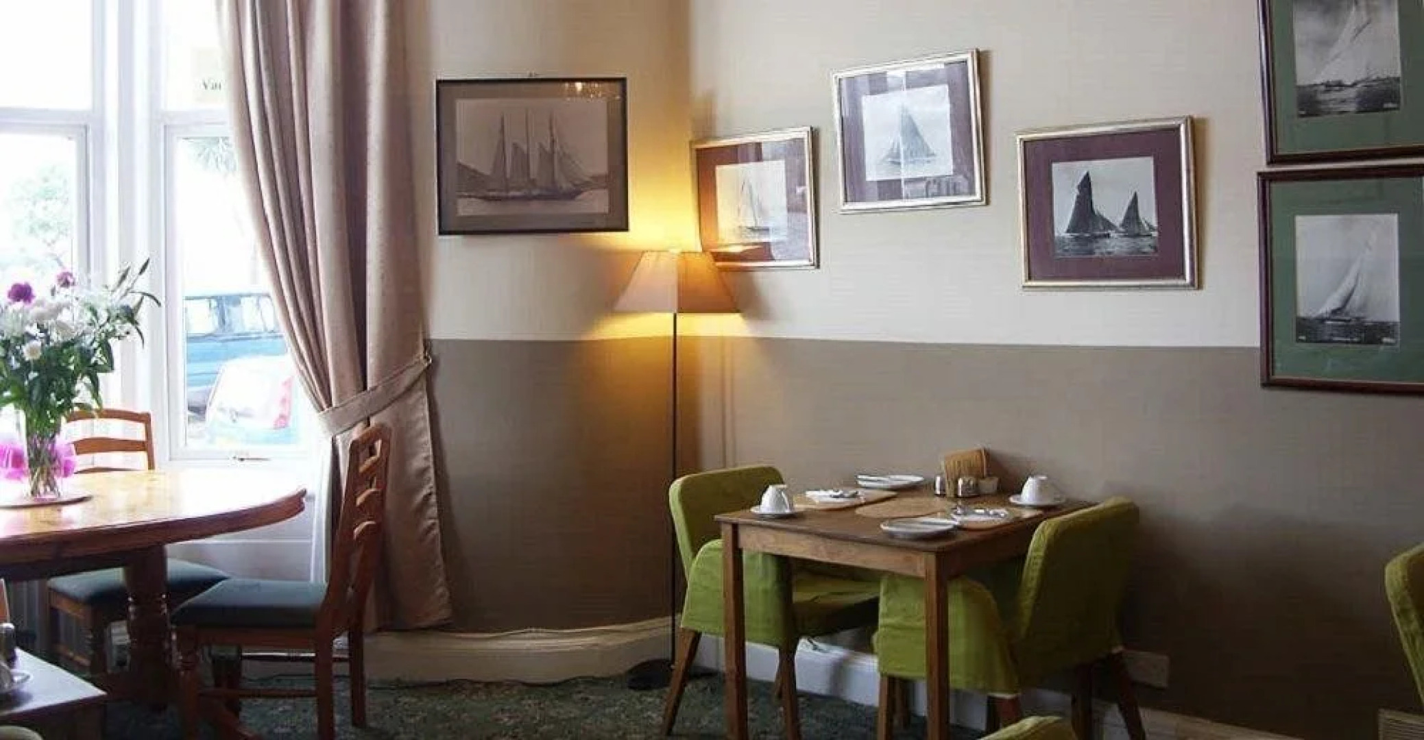 Commodore Guest House