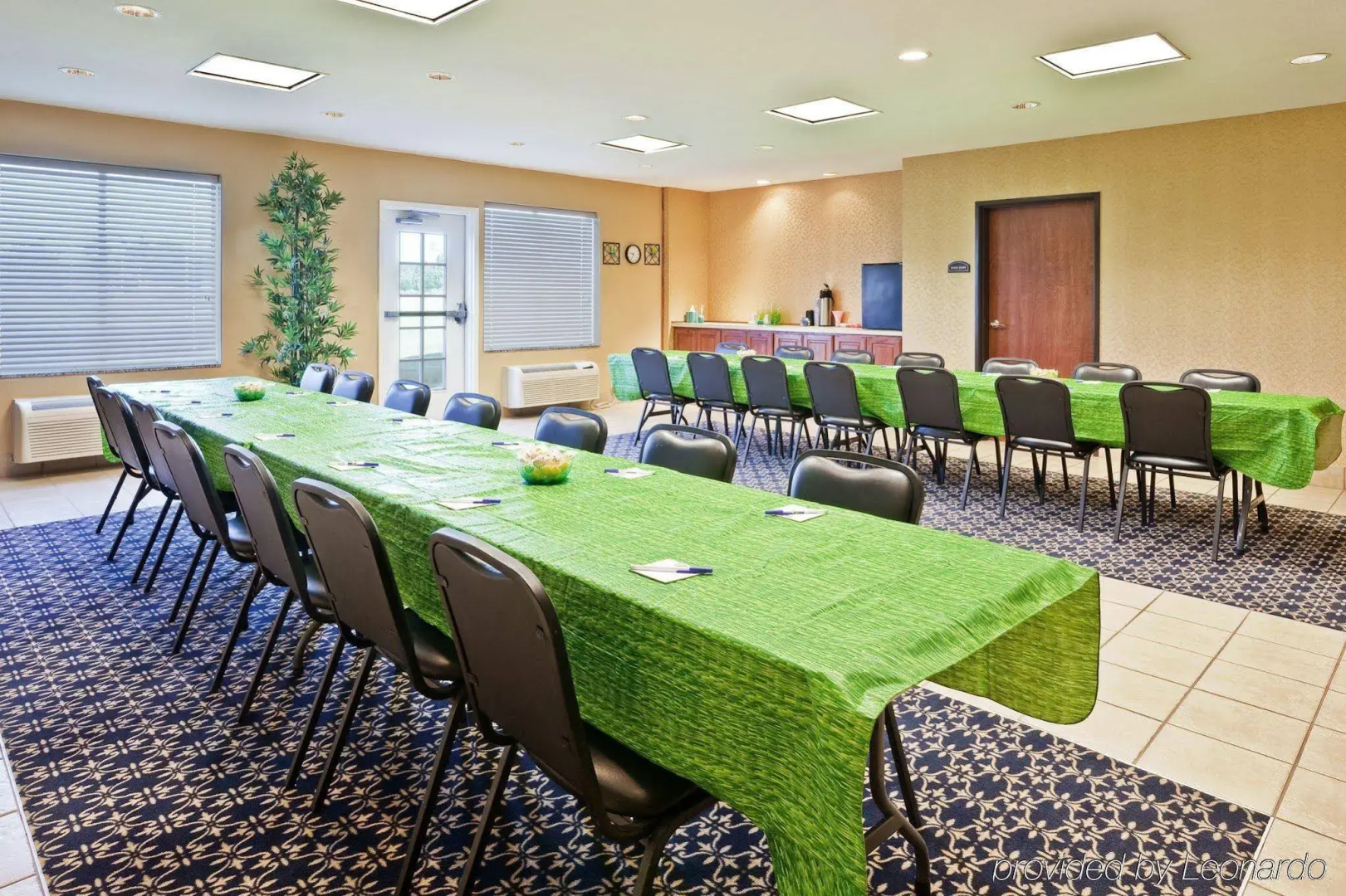 Holiday Inn Express Hotel & Suites Paragould by IHG