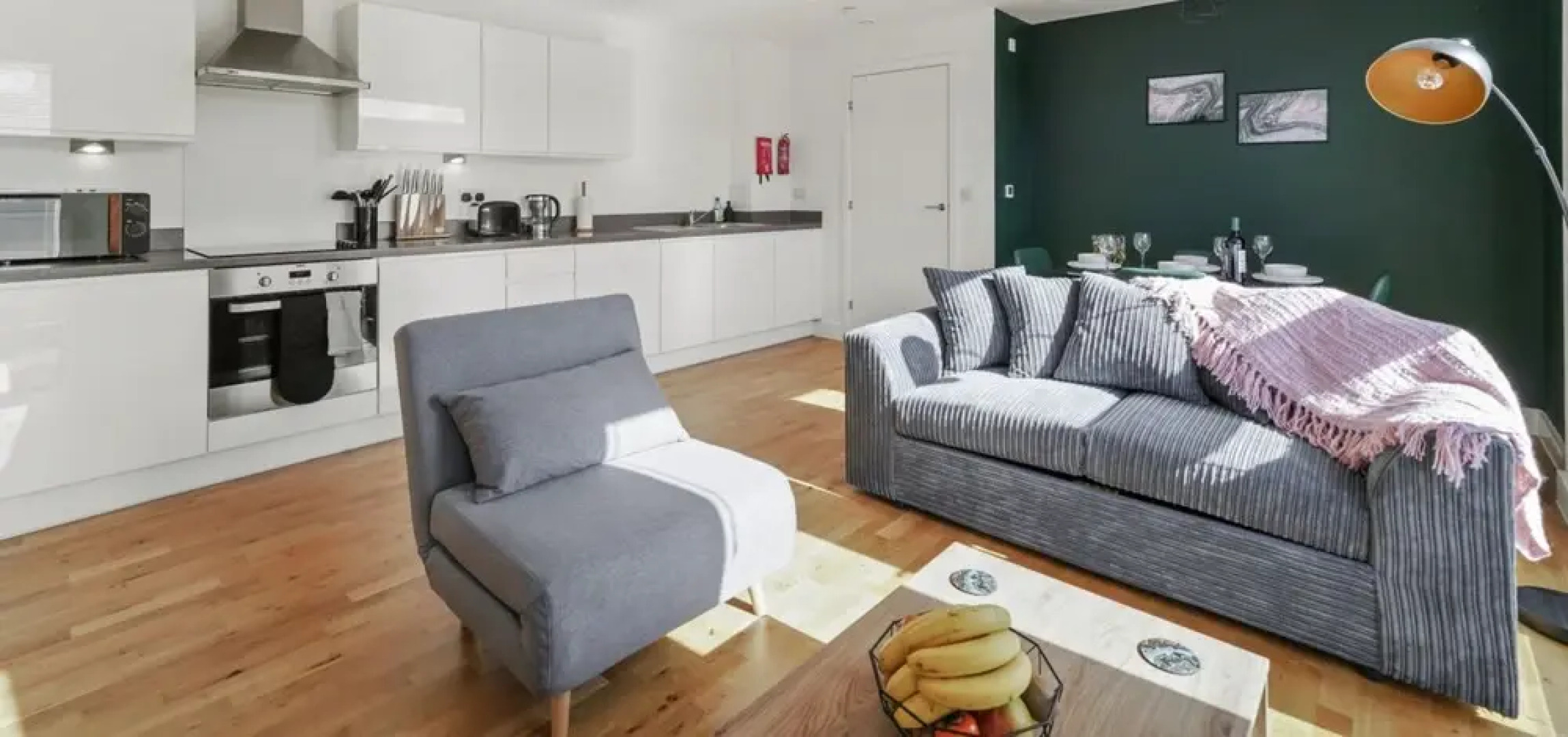 Luxury Eco Super King Apartment With Large Balcony