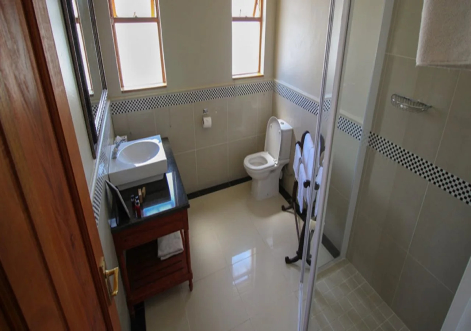 The Victorian 1906 Hotel