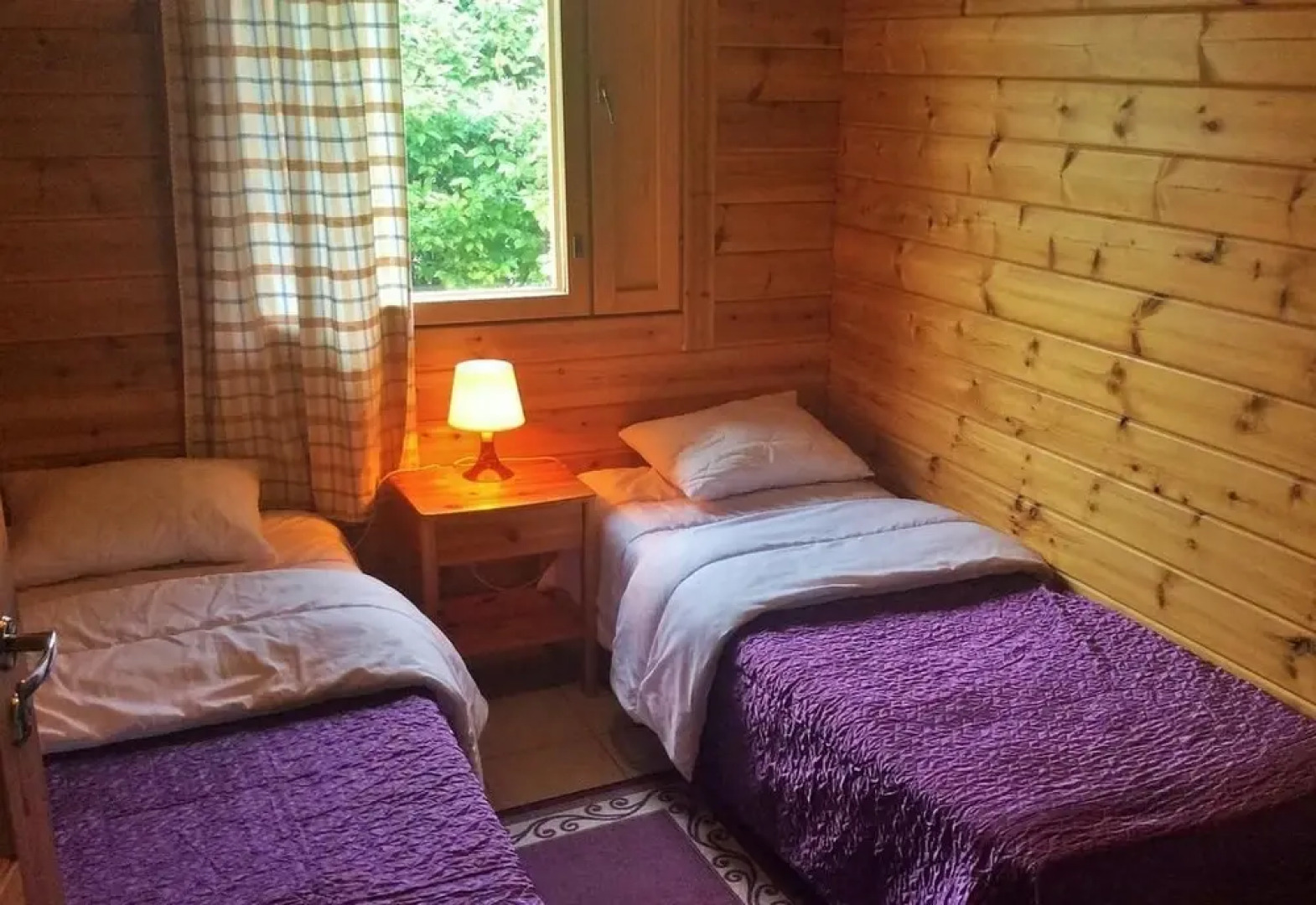 Nuppulanranta cottage by lake