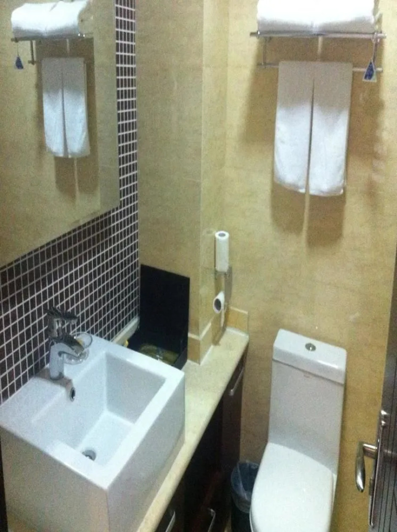 Lantuo Business Hotel