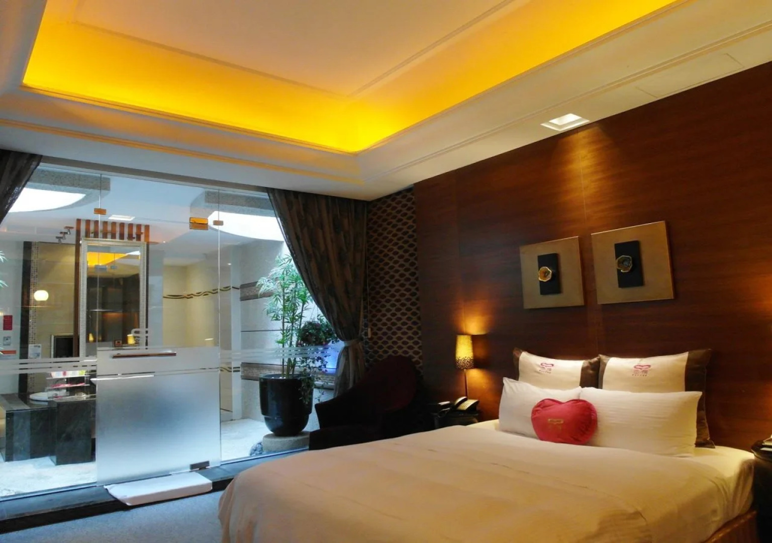 Sweet Love Boutique Motel