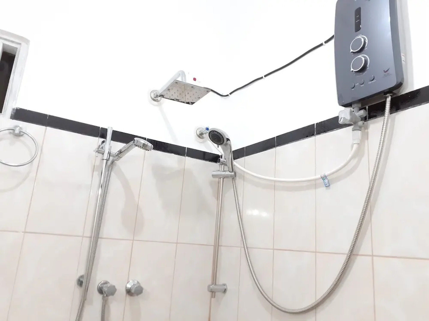 Golden Pearl Safari Villa