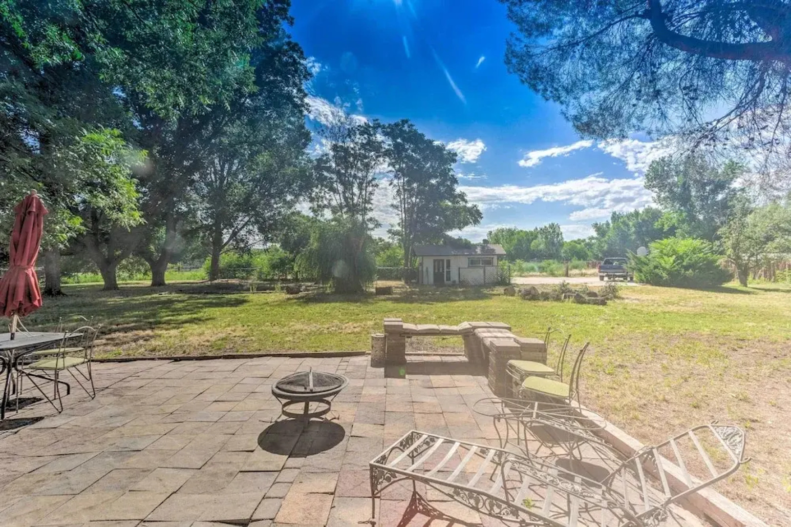 Patio & Yard: Dtwn Cottonwood Home!