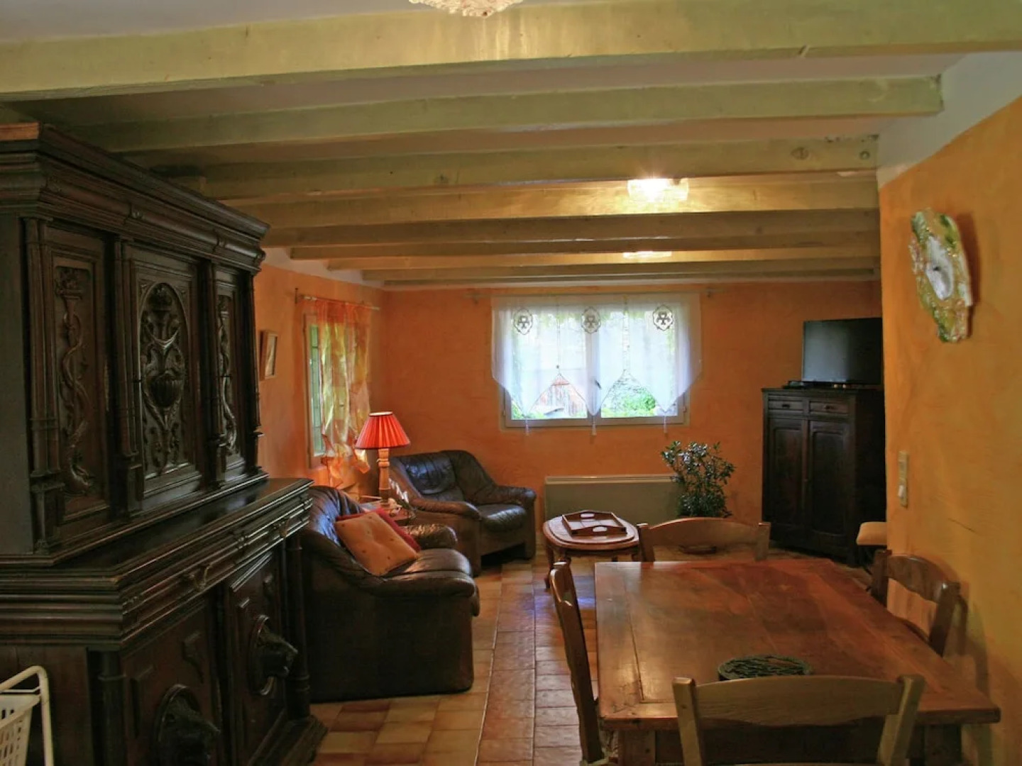 Alluring Cottage in Barjols With Roofed Terrace