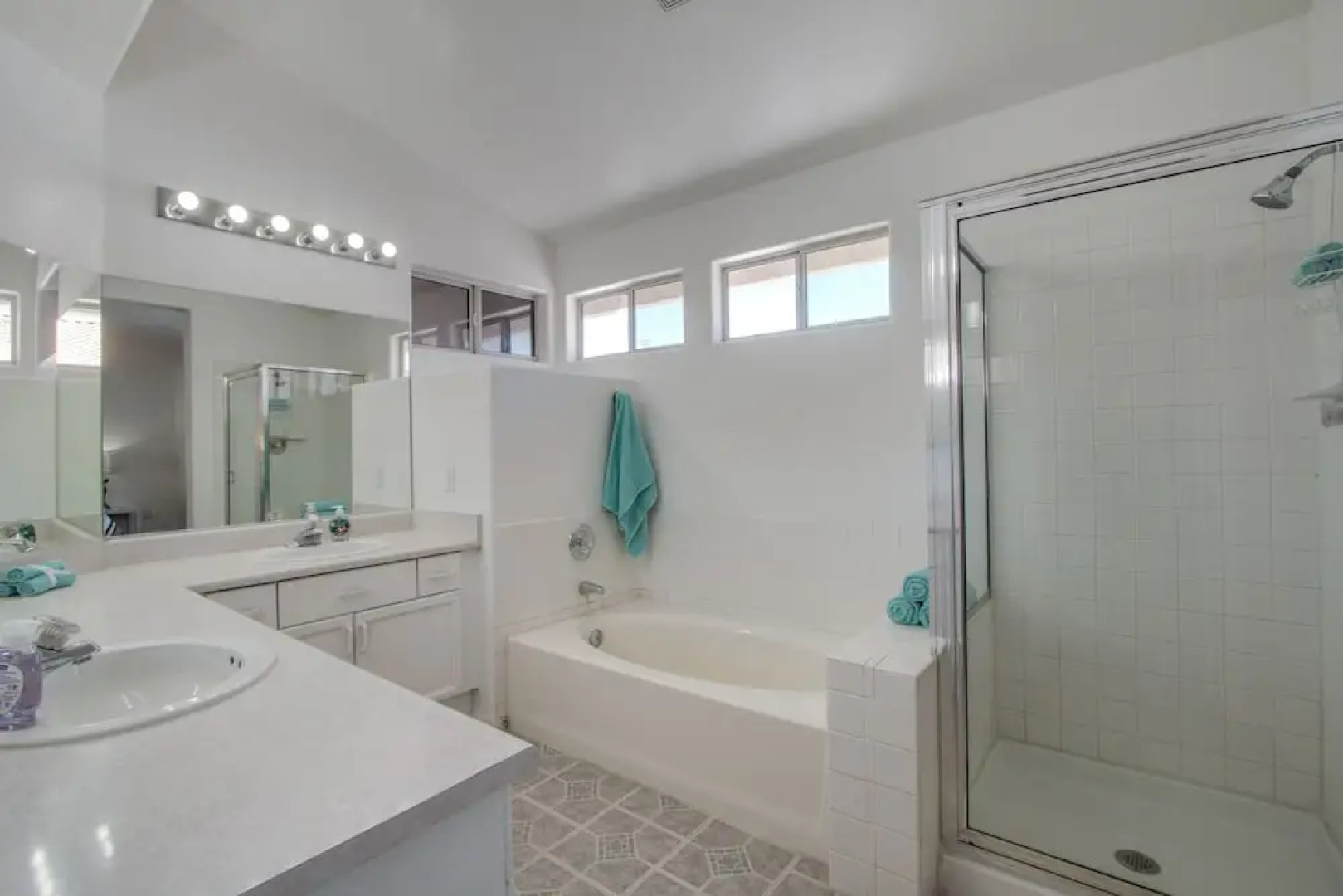 Beautiful Spacious House very Nice area