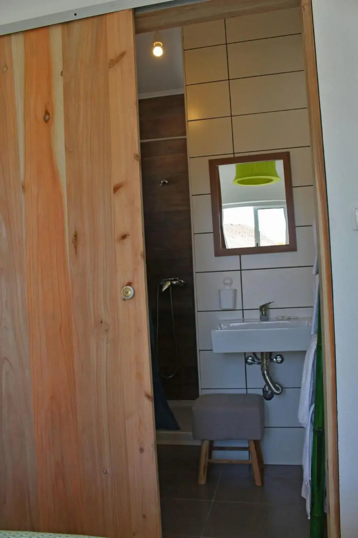 Porto Pim Guest House