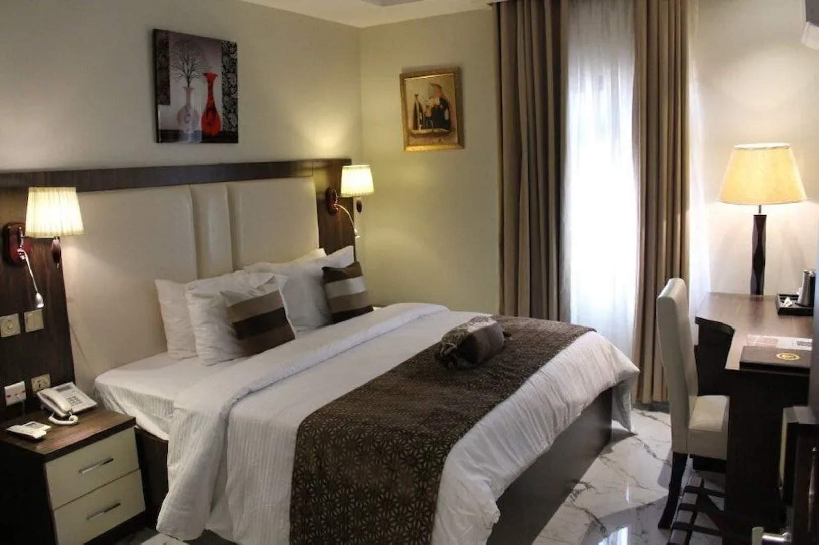 De Santiago Milan Hotel and Suites