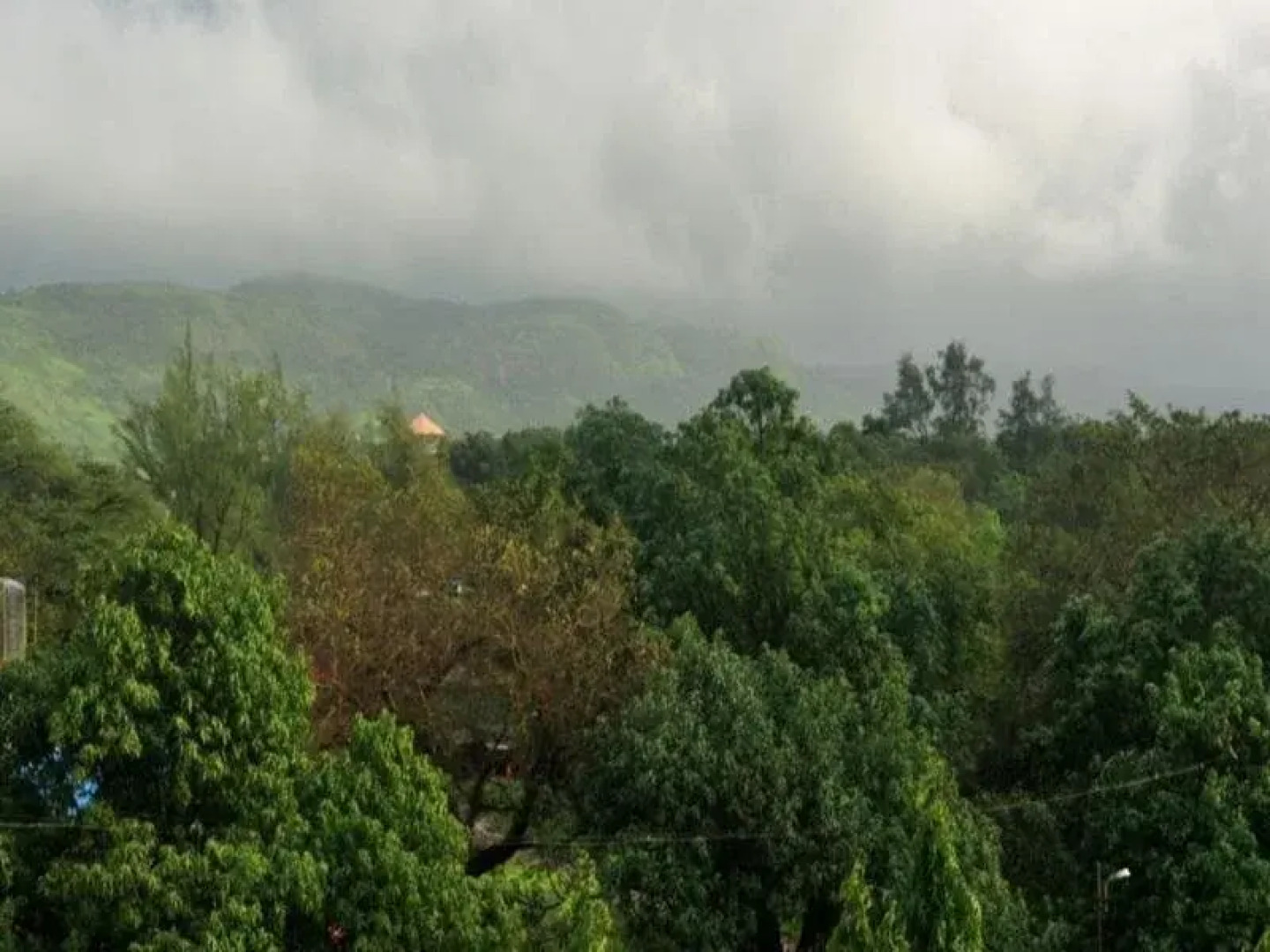 OYO Premium Lonavala Old Highway