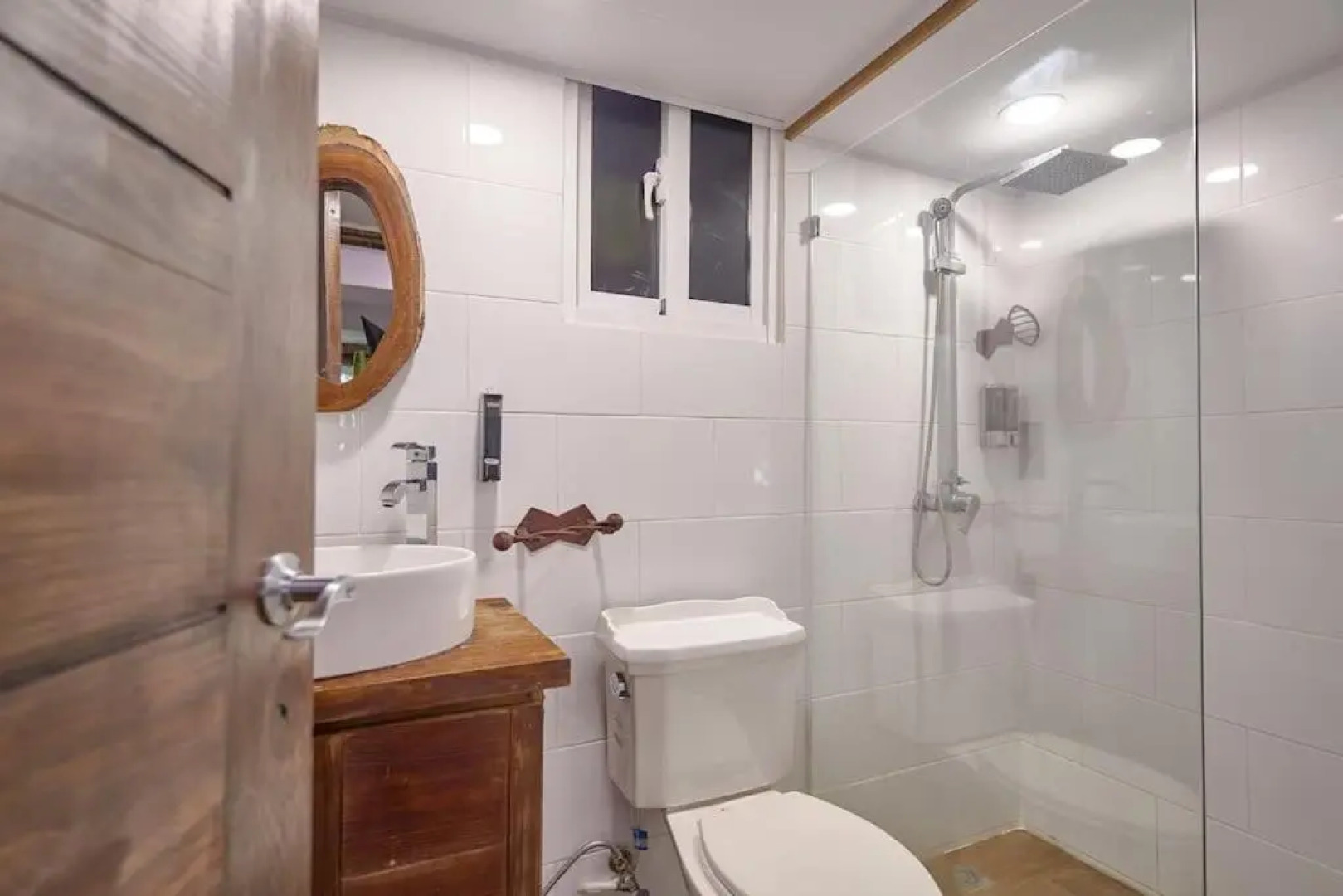 Mansion Dubai-Mountain-Jacuzzi-4BR-Jamaca De Dios