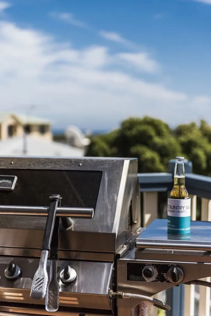 Sea Change - Spacious Family Holiday Accommodation Pet Friendly