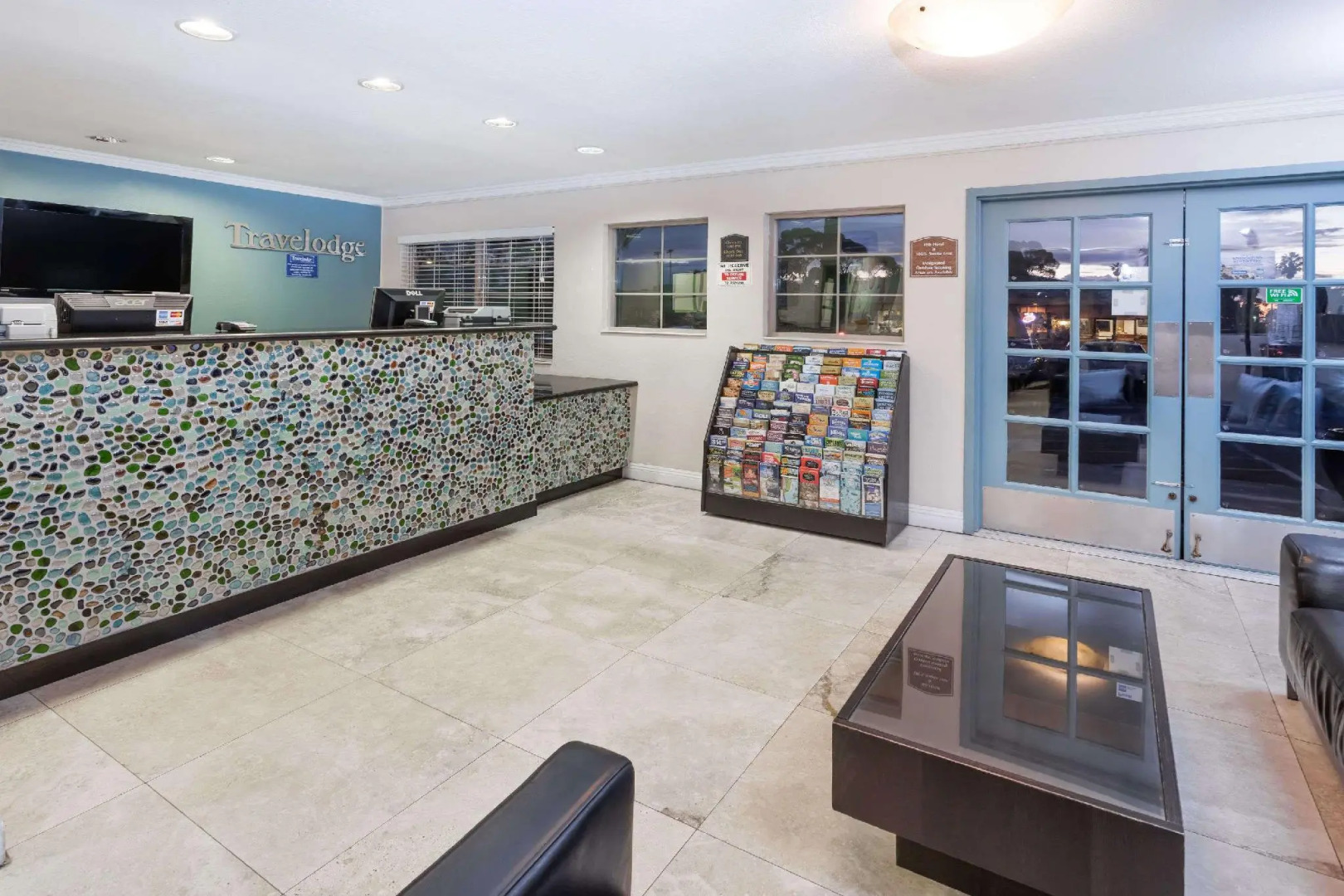 Hotel Avenida - Oceanside Camp Pendleton