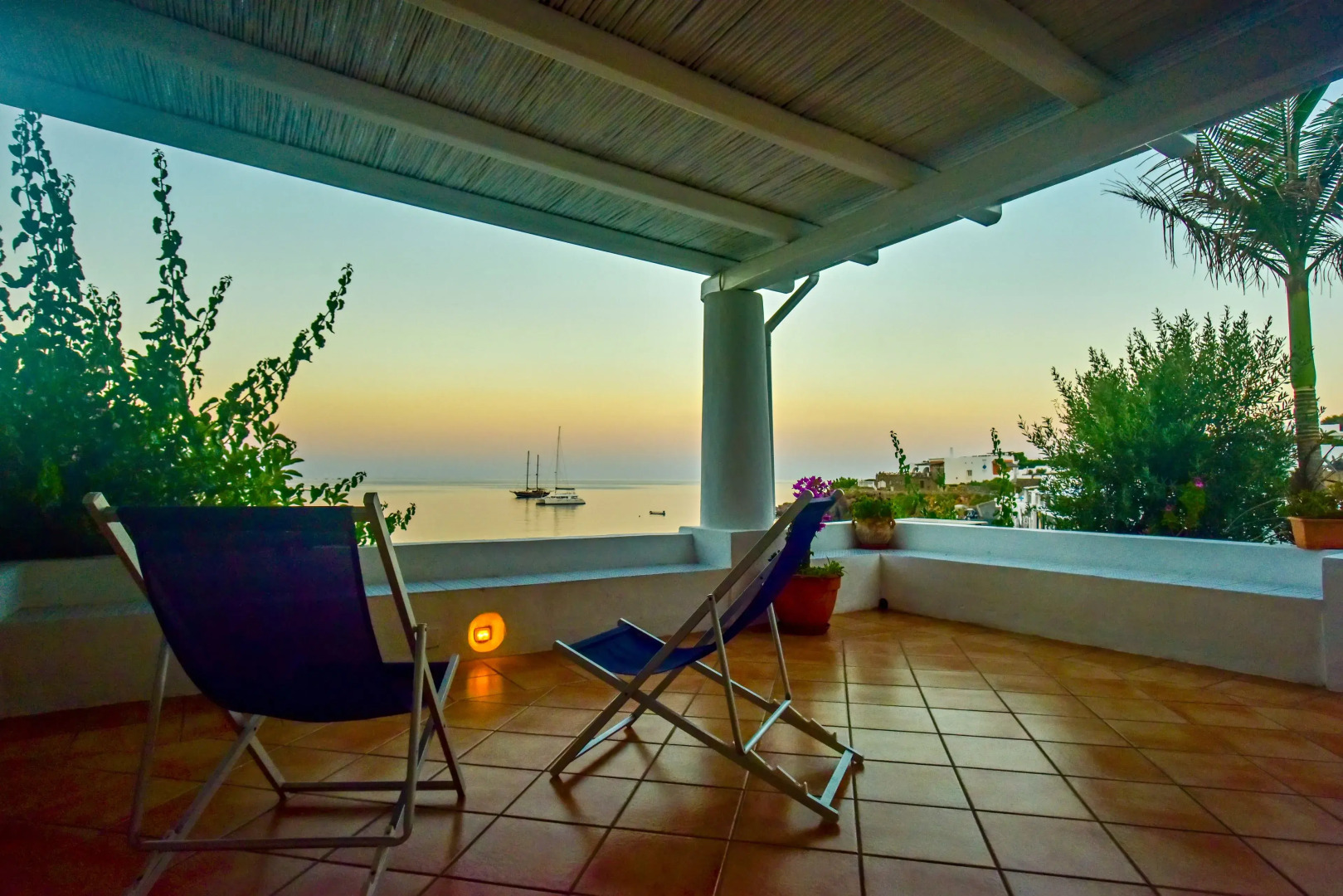 Hotel Eunymos - Trattoria Da Francesco Panarea