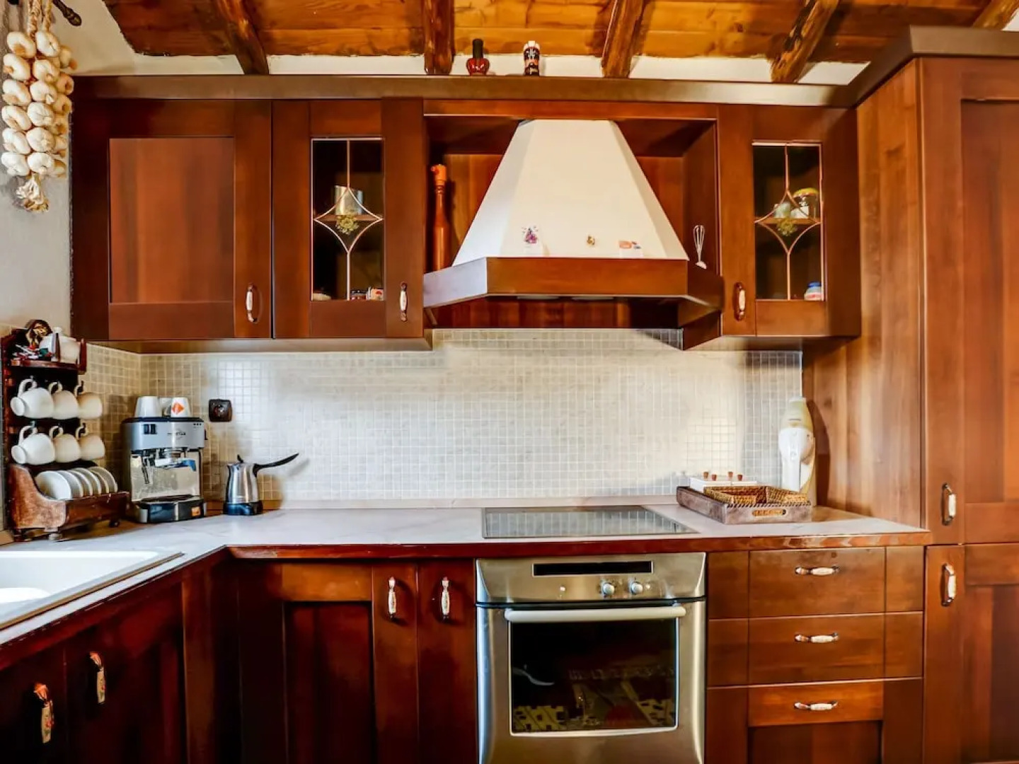 Lavish Holiday Home in Pella with Jacuzzi