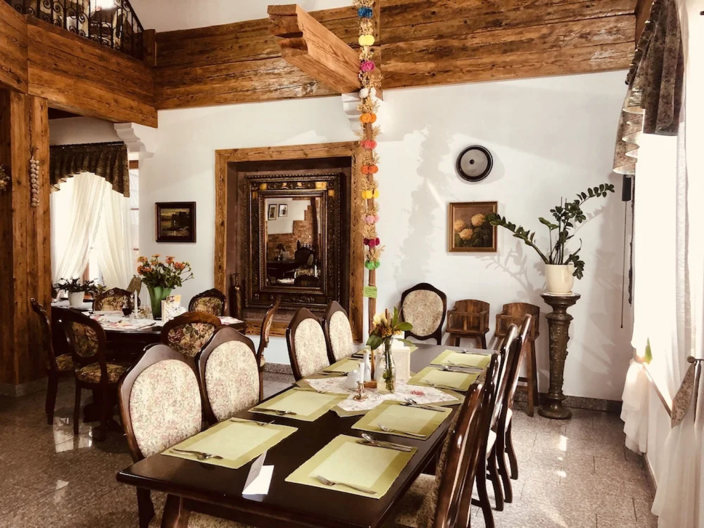 Gościniec Dworski w Ropie