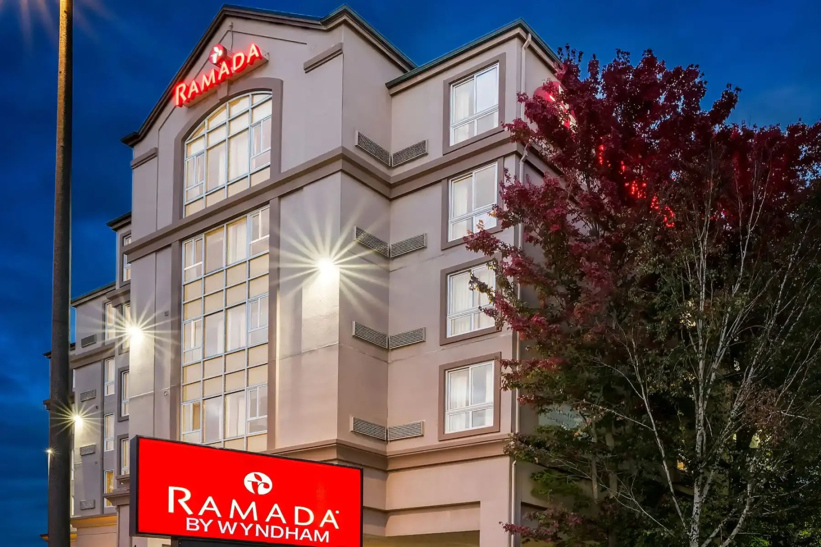 Ramada by Wyndham SeaTac Airport