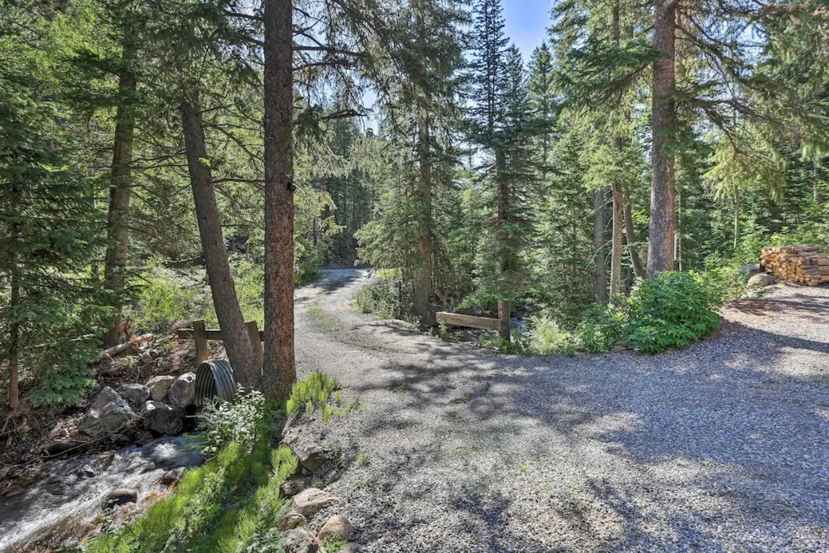 Creekside Mtn House w/ Deck: 8 Mi to Idaho Springs