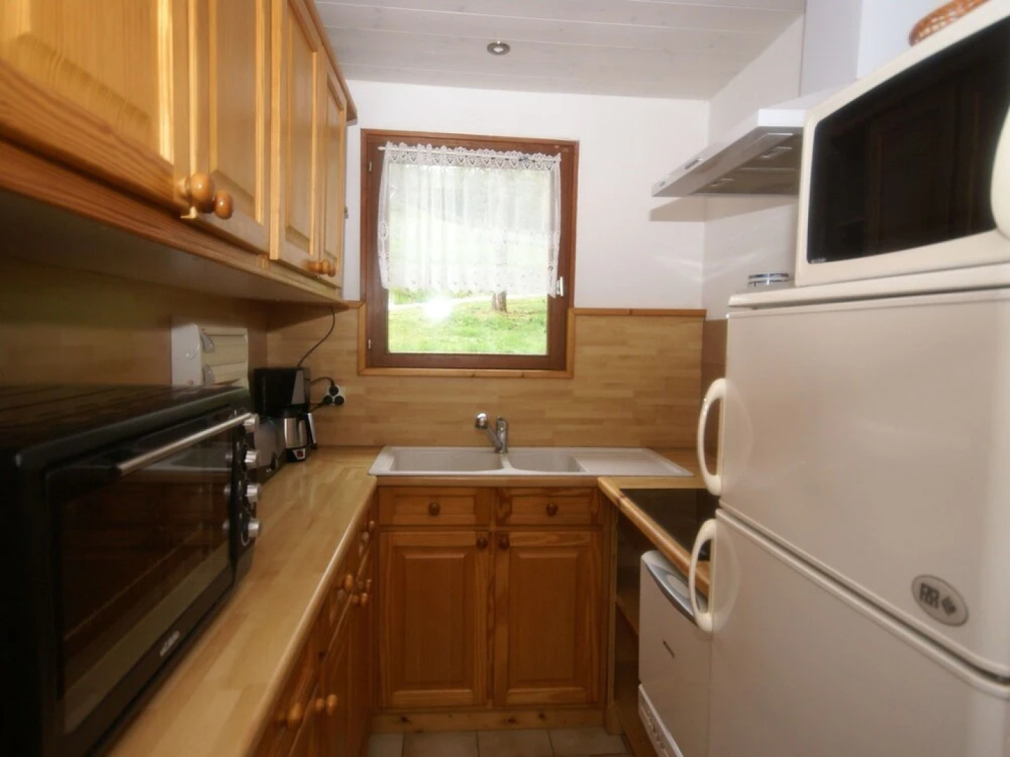 Wooden Chalet, Skiing in the Winter Season