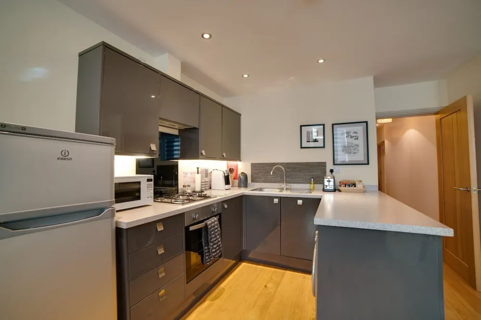 Cs Serviced Apartments