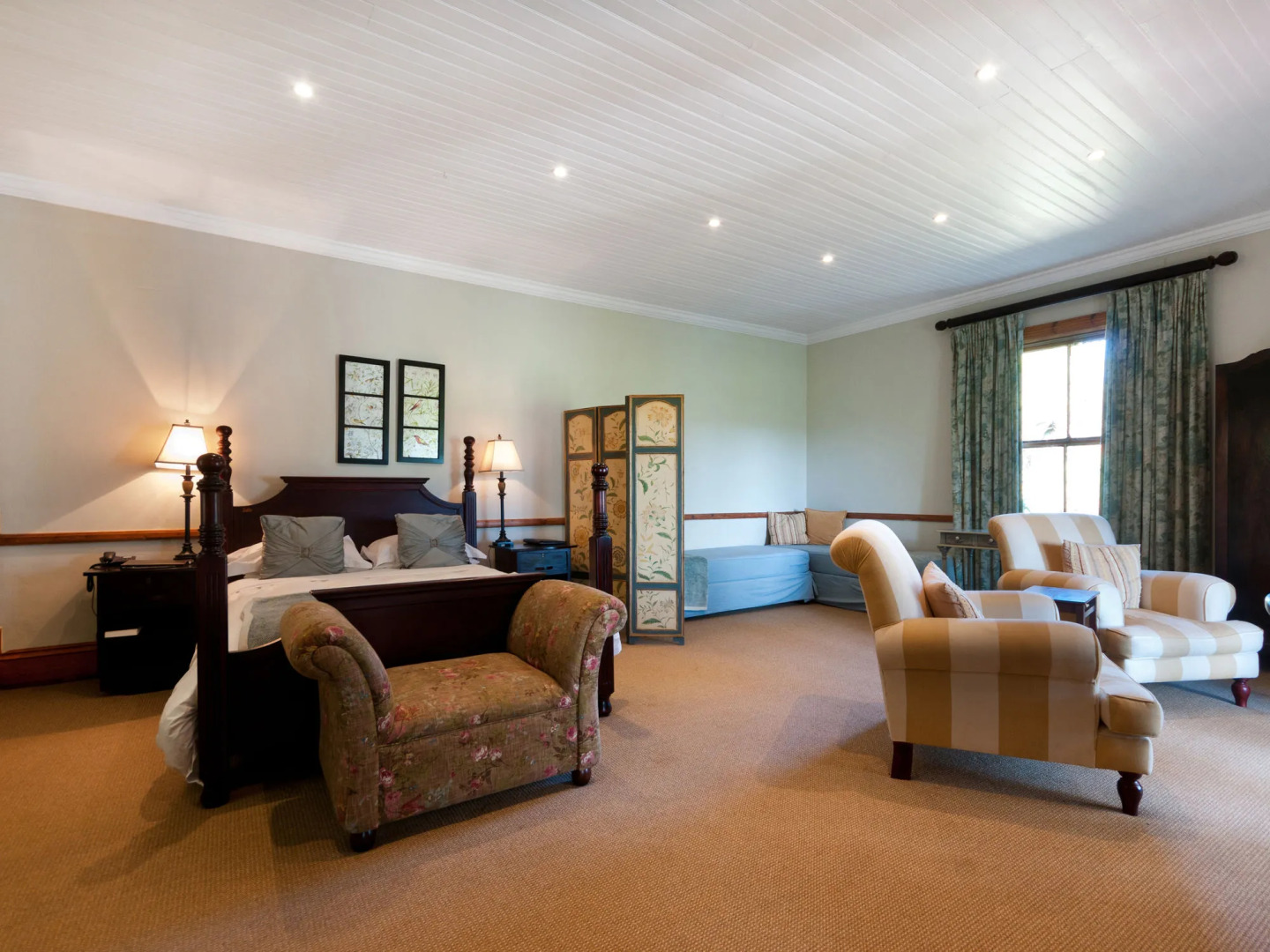 Leeuwenbosch Country House - Amakhala Game Reserve