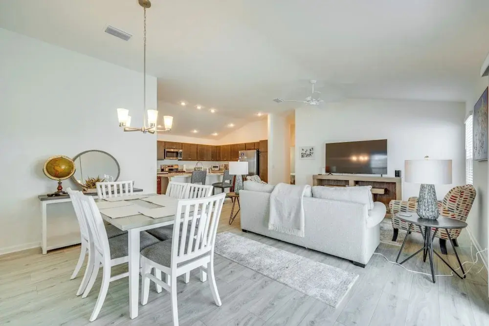 Pool Access, Patio & Grill: Sunny Florida Escape!