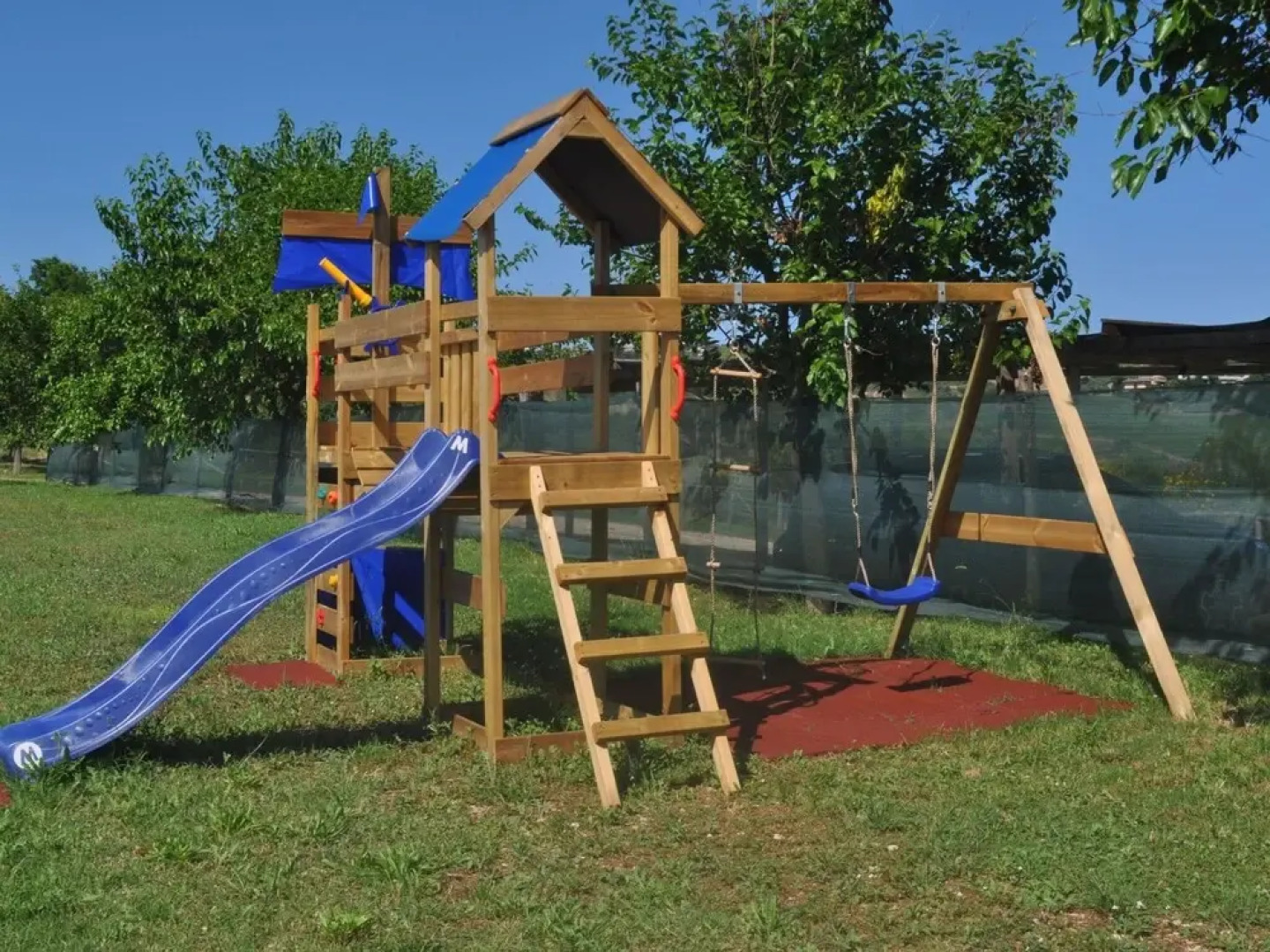 Apartment in Ascoli Piceno With Pool & Beaches