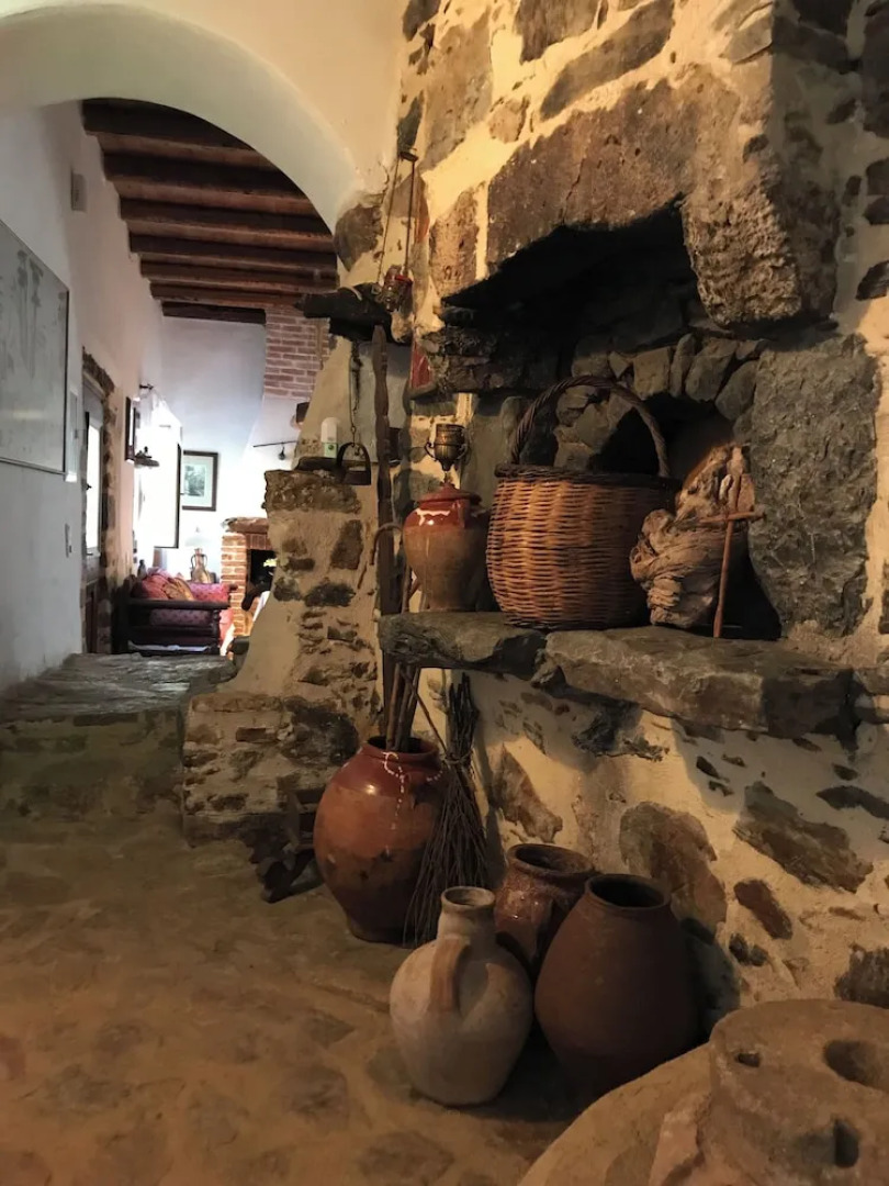 Mylopetra Four Seasons Traditional House