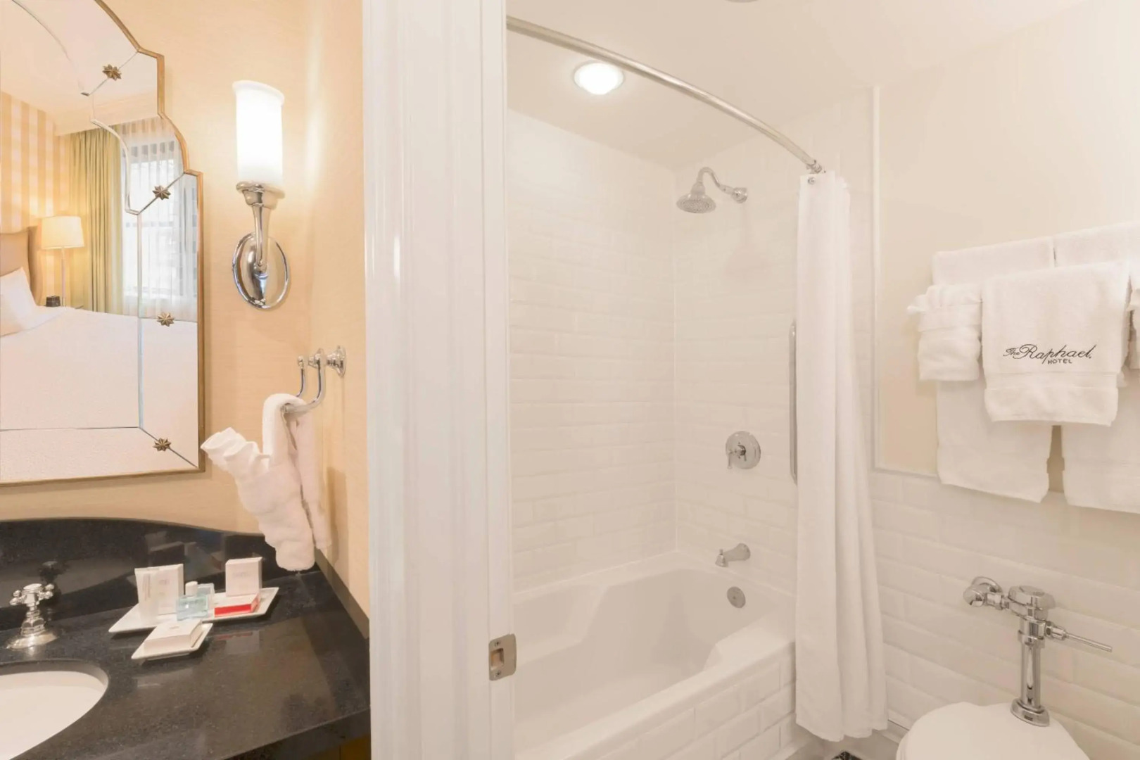 The Raphael Hotel, Autograph Collection