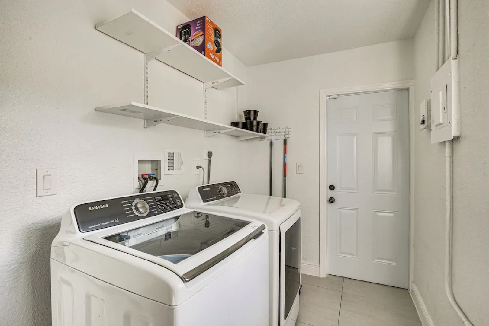 Sun-soaked Home w/ Pool in Lauderdale Lakes!