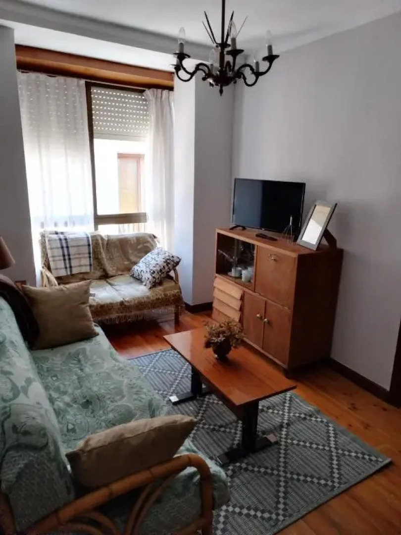 Berleo 1 Piso completo en pleno casco histórico.